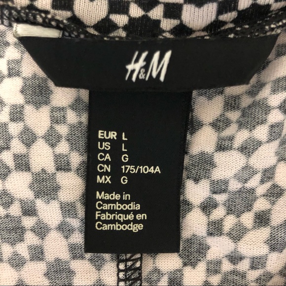 H&M Printed Top - Picture 3 of 3